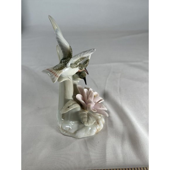 Vintage Lefton 1986 Hummingbirds Figurine Sevilla RARE Flowers TWA-05483 - Picture 5 of 7